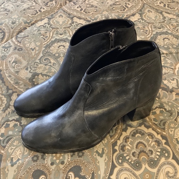 New Frye Nora Zip Short Metallic Black Boots 11 B